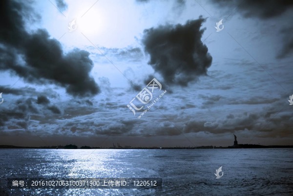 月亮之夜；紐約