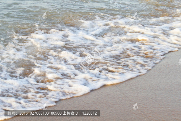 華麗的西班牙海灘在夏季