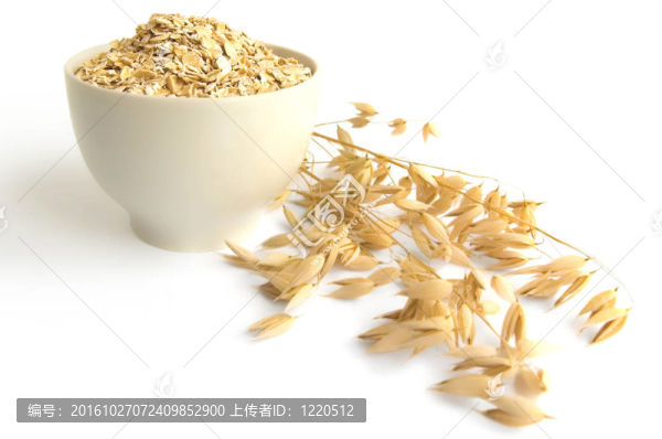 燕麥在茶杯里