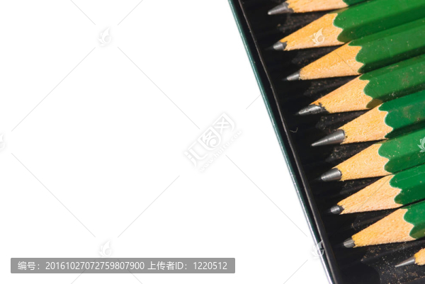 一排單色鉛筆