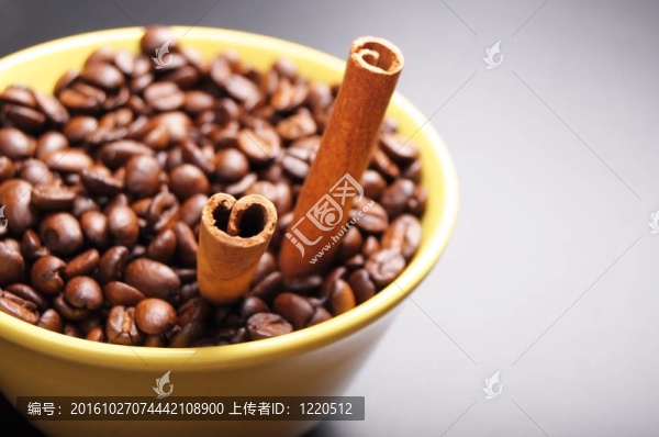 咖啡和肉桂