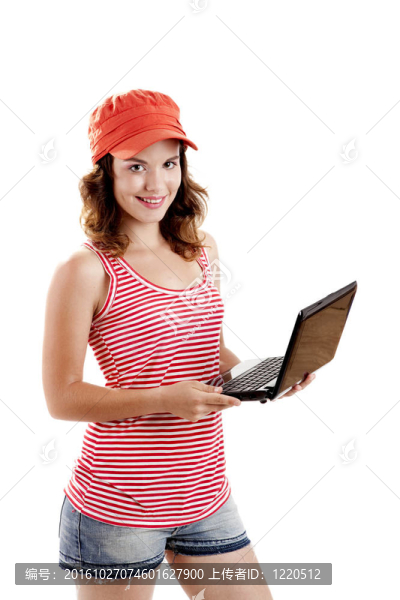 帶筆記本電腦的女孩