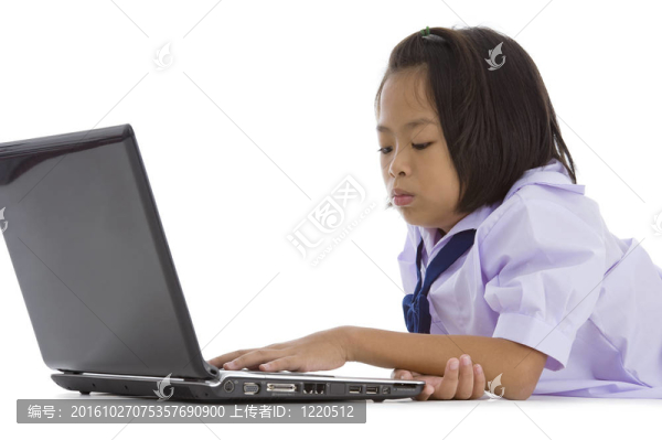 亞洲女生用的筆記本電腦