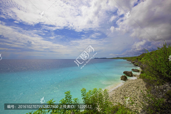 在博內(nèi)爾島美麗的海岸線的看法