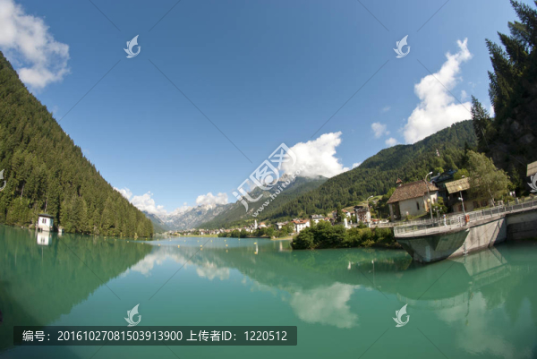 奧龍佐湖；Dolomites