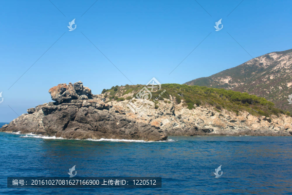 海中的巖石