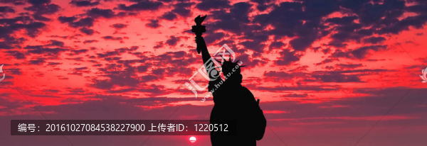 自由女神像的剪影