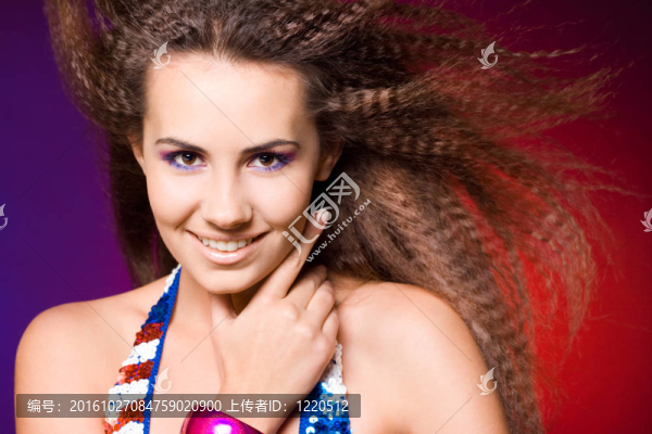 有色背景中的美國婦女