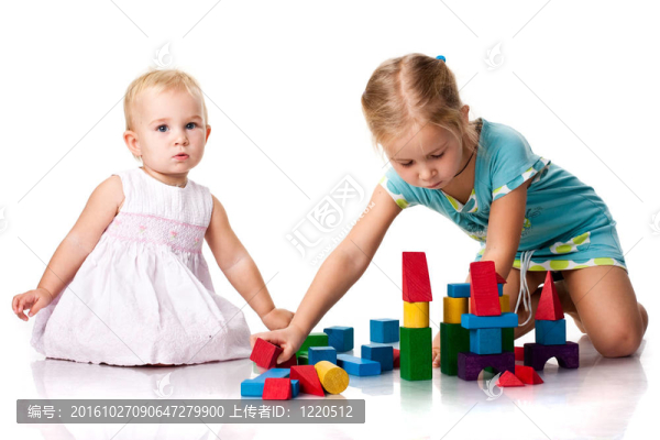 孩子們建造一座城堡