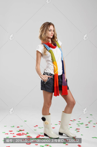漂亮的金發(fā)女孩