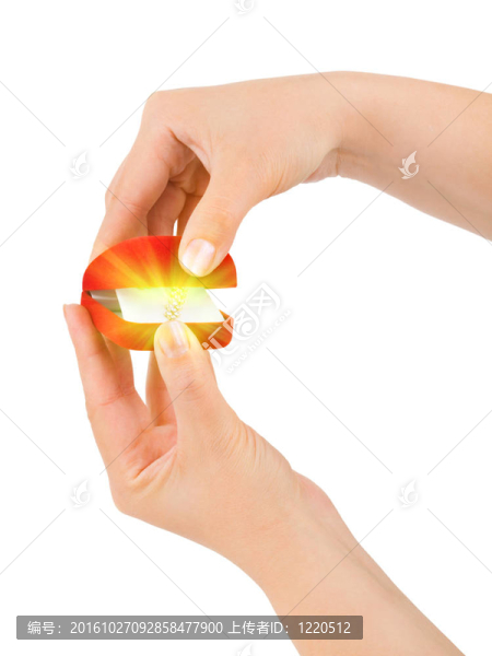手打開禮物和火炬