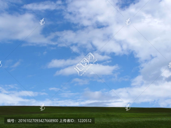 前景多云的天空