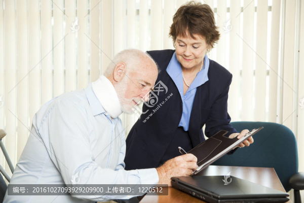 與客戶的人身傷害律師