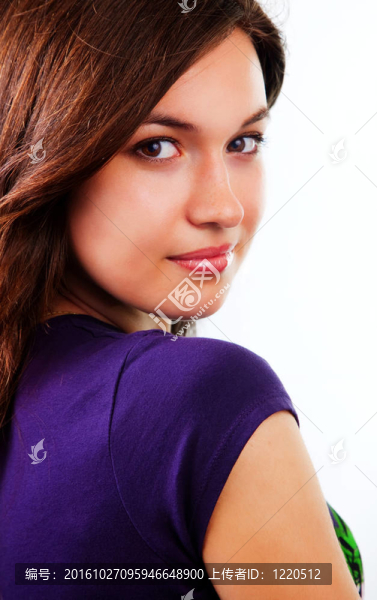 性感美麗的年輕女子與清潔皮膚
