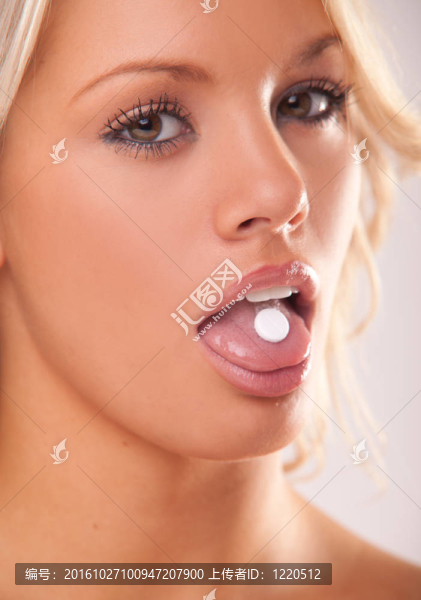女人的嘴用藥丸