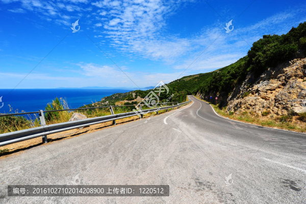蜿蜒的道路