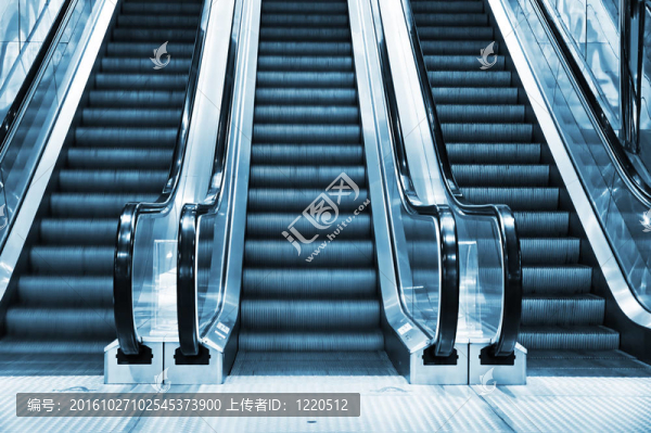 現(xiàn)代室內(nèi)自動(dòng)扶梯