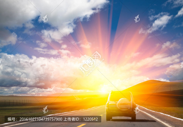陽光在路上。