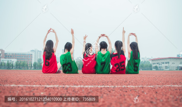 一排女生