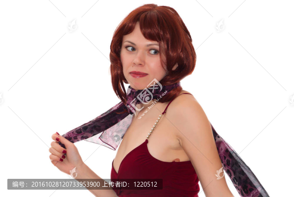 年輕的女人帶著圍巾