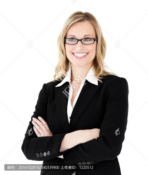 自信的女商人抱著胳膊