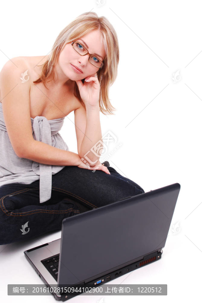 年輕漂亮的女孩