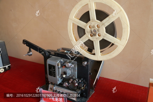 電影放映機