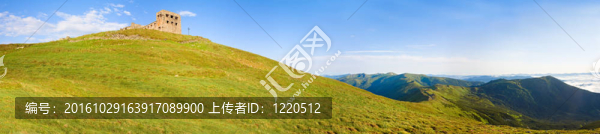 山頂山天文臺遺址的夏季山景