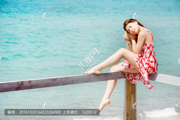 夢(mèng)幻女孩海背景