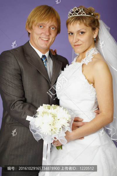 新婚夫婦的結婚照