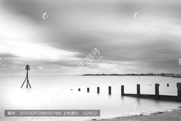 brightlinsea黑色和白色的海洋lansdscape開槍