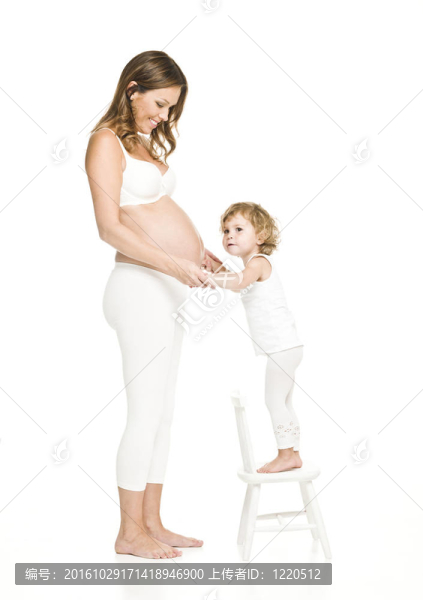 孕婦與女兒