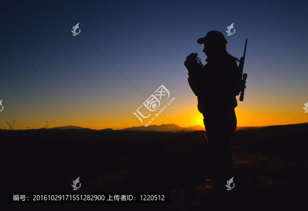 獵人在日出