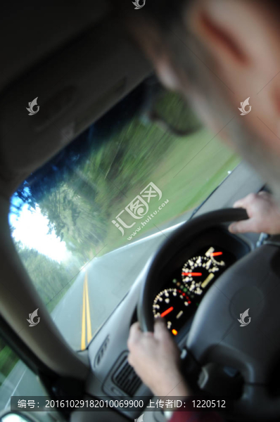 車內(nèi)駕駛