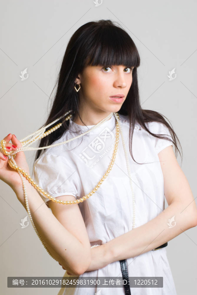 女人與珠