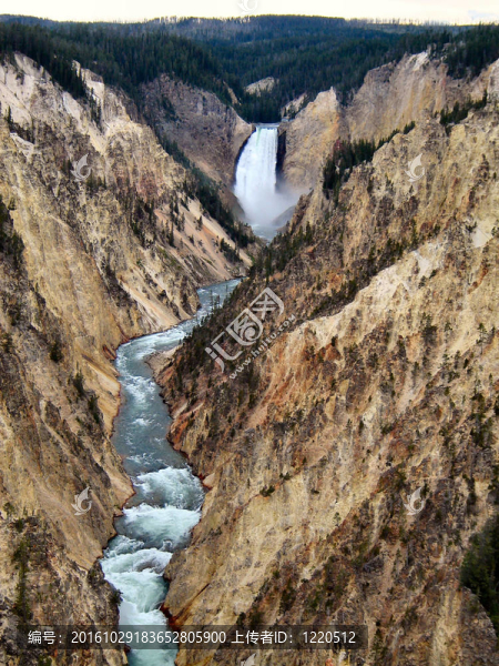 高山湖泊