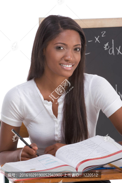 布萊克大學(xué)女生學(xué)習(xí)數(shù)學(xué)考試