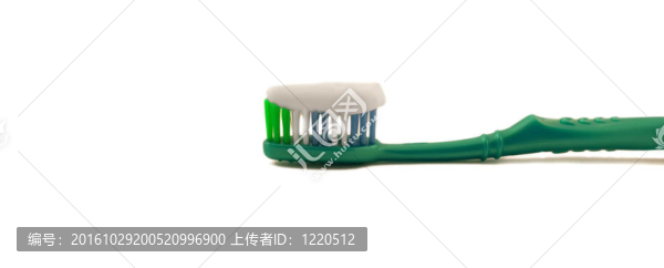 帶有粘貼的牙刷