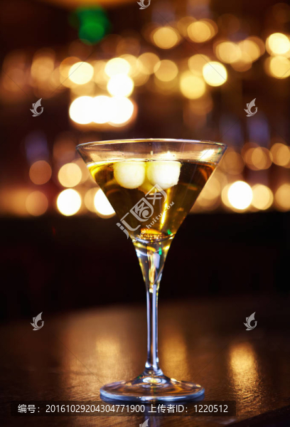 金色的雞尾酒