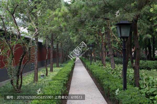 雍和宮,甬道旁的小路