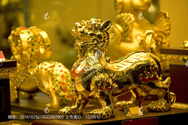 金色中國飾品