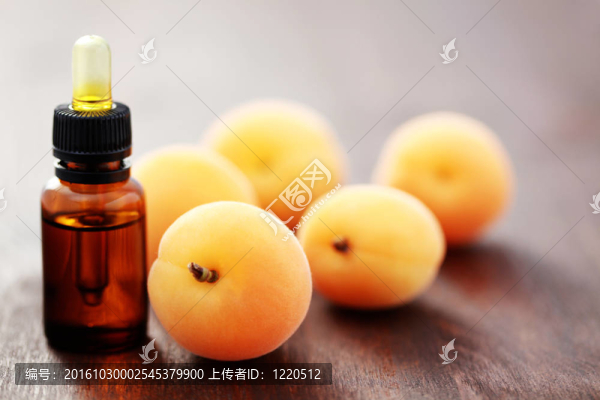 杏仁精油