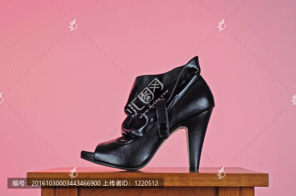 女人的高跟靴