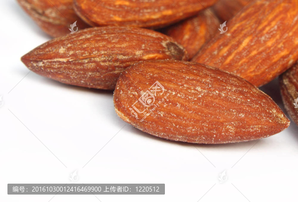 杏仁接近
