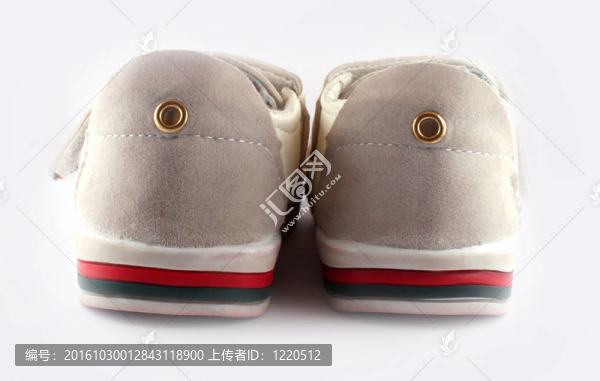 運(yùn)動(dòng)鞋