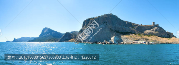 熱那亞要塞和夏多巖石的海岸線（克里米亞；烏克蘭）