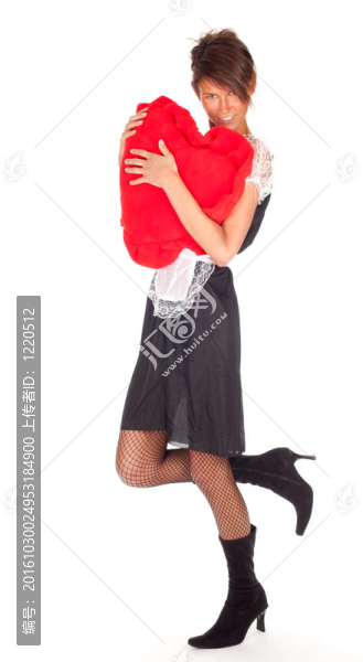 年輕女服務(wù)員保持小紅心