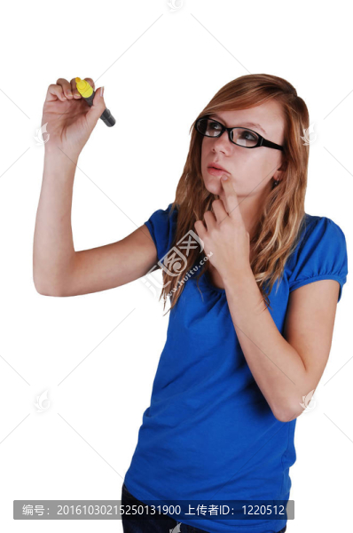 玻璃墻上的女孩。