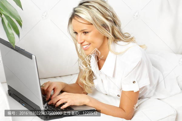 女人的筆記本電腦