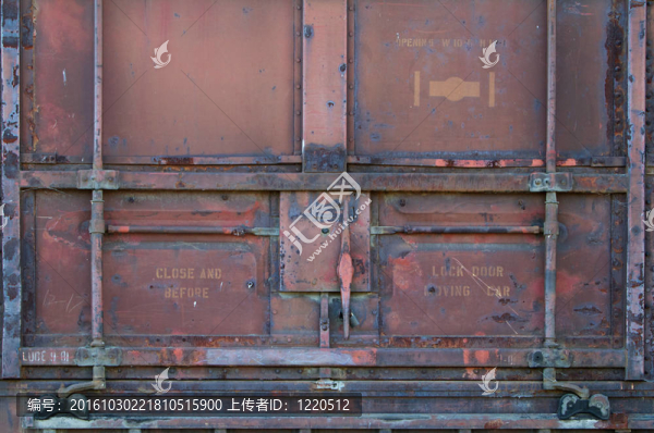 紅車廂門